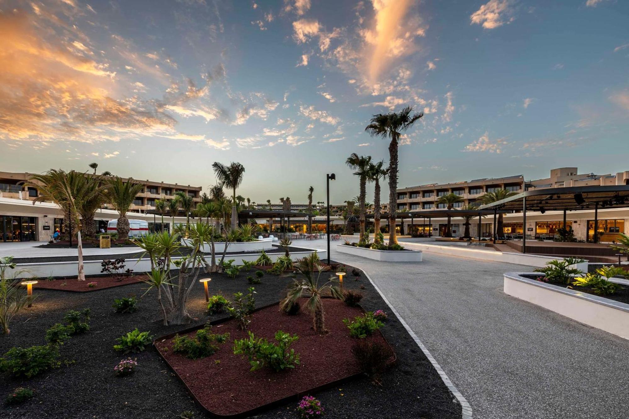 Barcelo Lanzarote Active Resort Costa Teguise Esterno foto